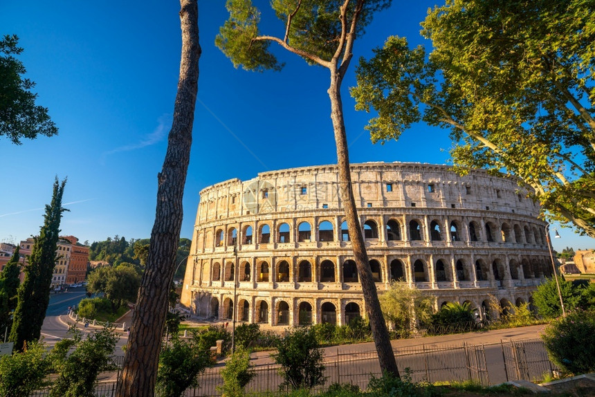 罗马大浩劫之景蓝色天空意大利欧洲圆形的蓝色图片