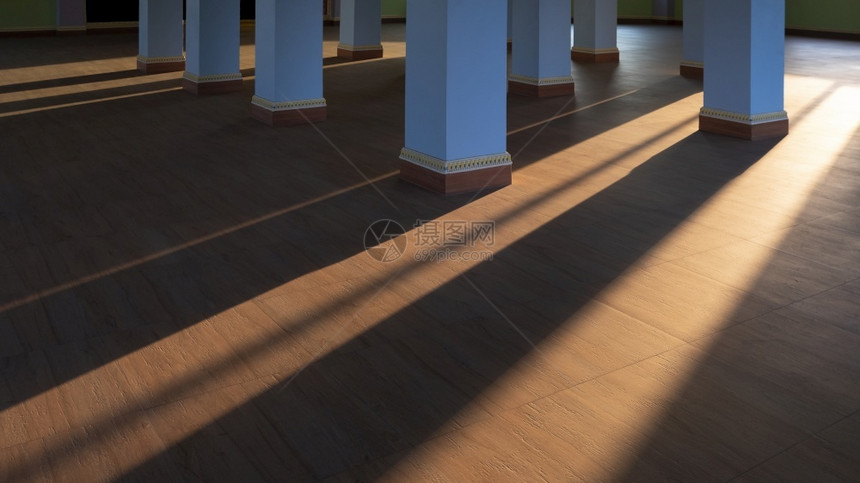 蓝方柱底色平组夜间木砖地板表面有阳光和长阴影内建概念在深夜的木瓷地板上内部的支柱根据图片