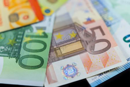 欧元票据和信用卡业务金融概念商业和金融概念旅行的银背景