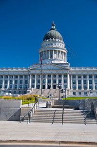 犹他州首都盐湖城阳光明媚的夏日大楼多于历史天线图片
