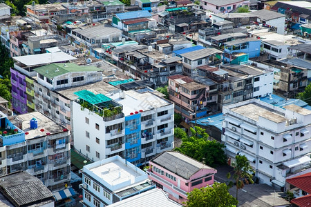 交通拥有高楼和小房子的曼谷市居住密度很大商业市中心图片