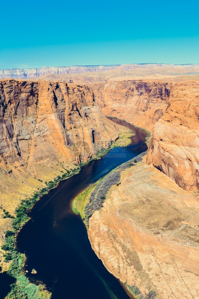高的美国亚利桑那州格伦峡谷科罗拉多河上的马蹄木本德天空女士图片