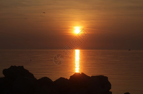 海上落日夕阳图片