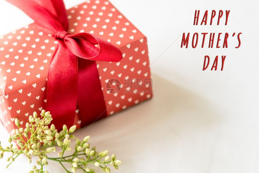 幸福母亲节快乐的一天概念礼物盒和鲜花庆典明亮的美丽图片