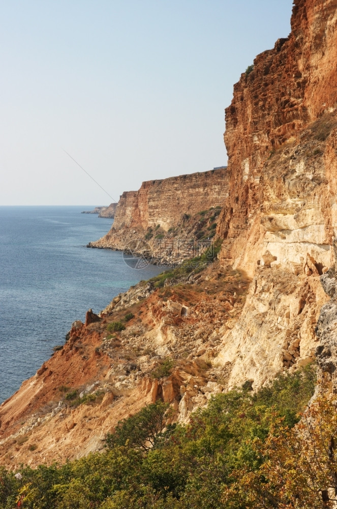 夏天乌克兰里米亚半岛Fiolent点黑海的岩石欧洲地平线图片