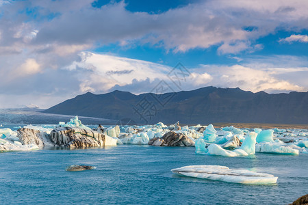 杰古沙龙湖约古沙龙泻湖冰岛Jokulsarlon冰川环礁湖自然景观冒险背景