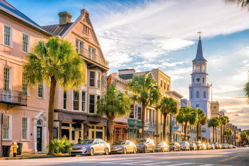美国南卡罗来纳州Charleston市中心历史区场景河图片