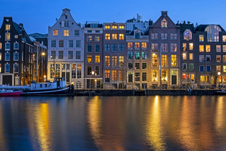 屋老的风景优美夜间从荷兰阿姆斯特丹到荷兰的城市风景图片