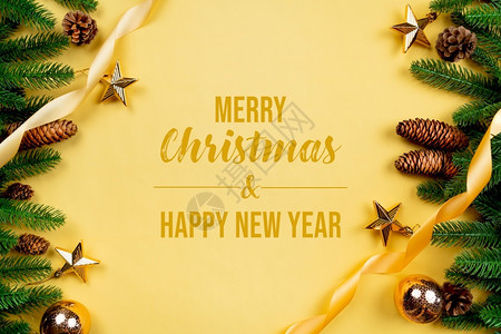 圣诞节背景松树黄色背景的X马装饰品乐趣绿色框架图片
