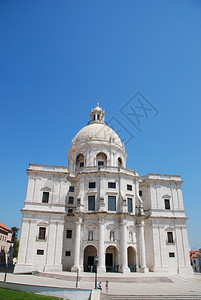 葡萄牙里斯本著名的潘席恩教堂或圣格拉西亚教堂蓝天背景宗教的神圣崇拜图片