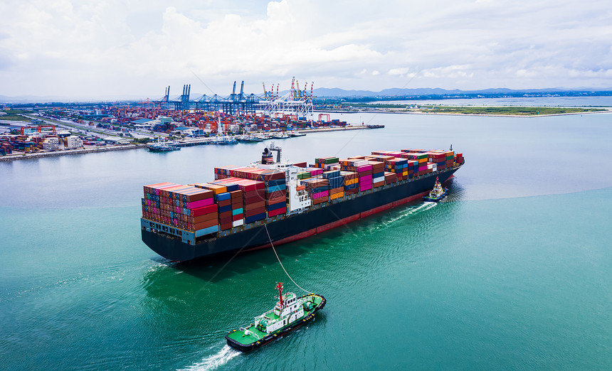 蓝色的从泰国空中观点看际海洋令人惊恐运货物集装箱进出口运输从泰国航空角度分析的运货集装箱进口和出运输水大部分图片