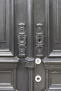 锈处理装饰的旧门典型里斯本门细节安保护和装饰生锈的图片