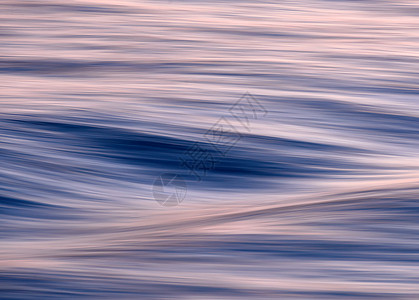 发光的水流曲线图片