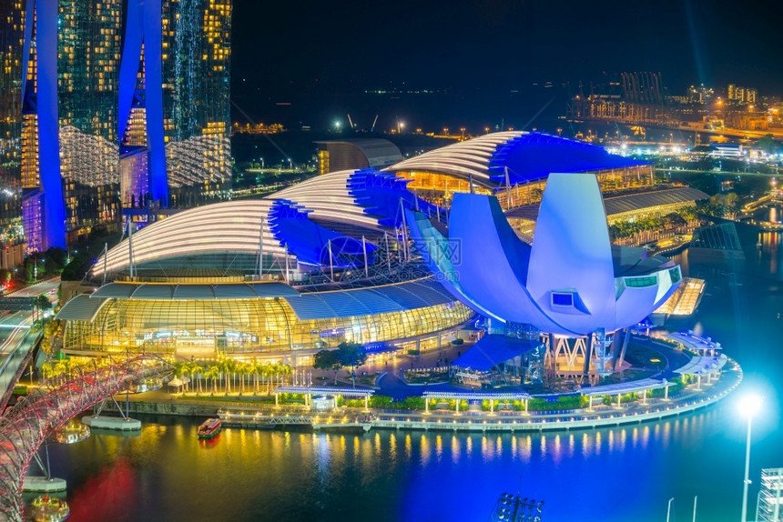 新加坡市中心黄昏的天线海湾地区亚洲码头城市景观图片