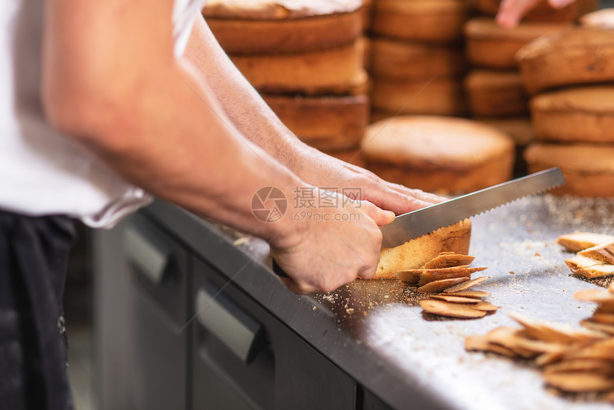 乡村木头贝克在面包店切贝克在店切脆皮图片