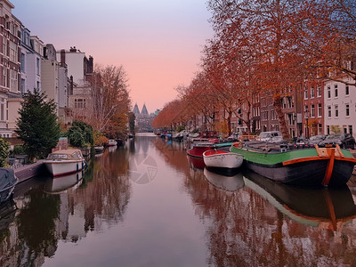 落下游客荷兰阿姆斯特丹市风景来自荷兰阿姆斯特丹城市图片