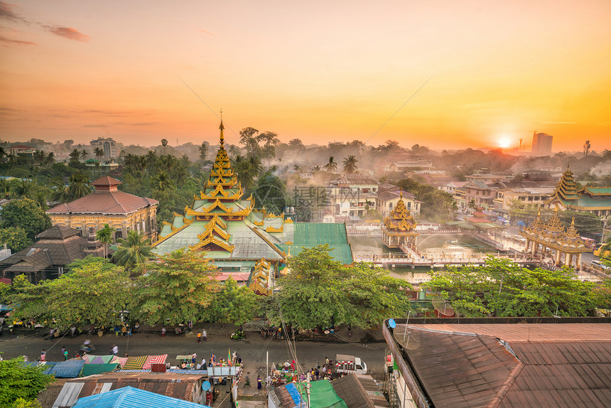 城市日落缅甸仰光天线日出美景神圣图片