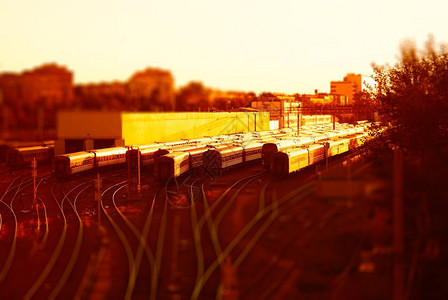 颜色橙莫斯科火车站日落散景背火车站日落散景背高清图片