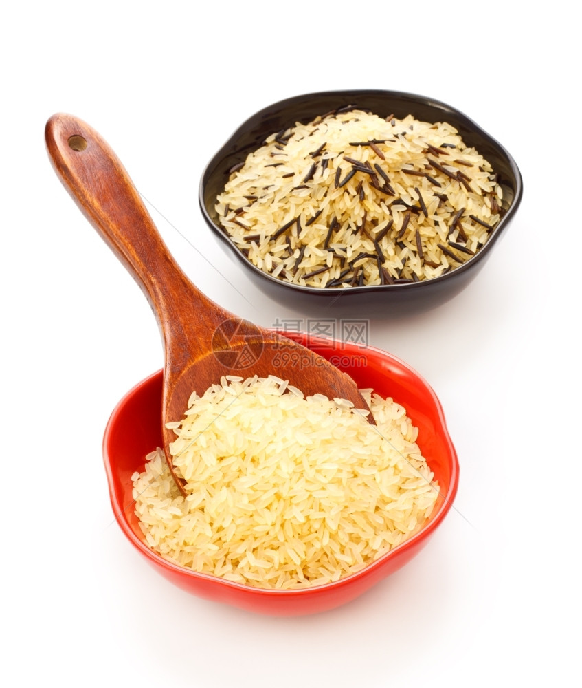照片两碗大米和木勺对比谷物图片