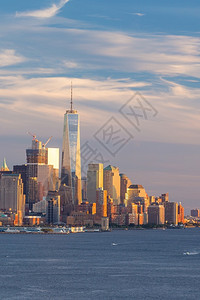 纽约日落时曼哈顿市下城天线摩大楼哈德逊风景港口高清图片素材