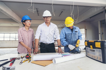 土建工程师建造相信高清图片