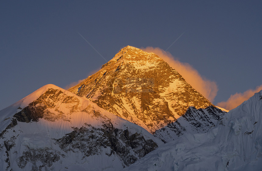 珠峰高会或山日落出珠峰基地营尼泊尔旅游业天空公吨地区图片