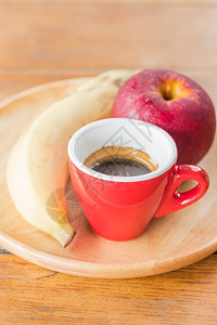 水果用红苹香蕉咖啡股票照片饮食木制的图片