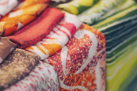 抽象的贴近多彩色领带染Batik织布纹理背景艺术织物图片
