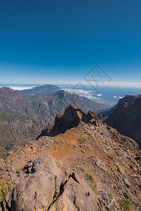 火山口地质学标西班牙加那利岛帕尔马最高峰值的罗克德洛斯古阿戈火山景观图片