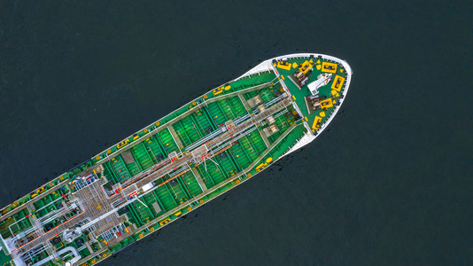 原油液化石气轮后勤及运输商油气和煤工业的物流和运输务包括油轮船港口背景图片