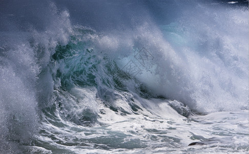 暴风雨碰撞环境海洋波浪图片