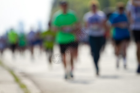 运动员慢跑乌克兰马拉松赛跑者人数的模糊质量冲刺高清图片素材