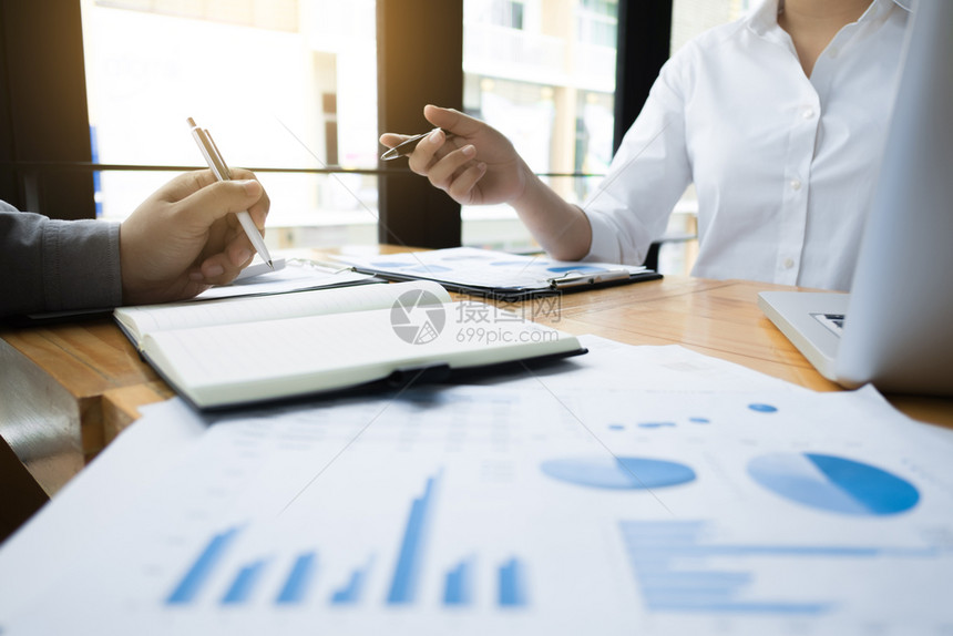 税在工作场所计算财务数据投资基金的业务审计财富概念预算报告图片
