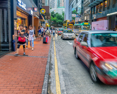 移动城市的2014年5月日香港每年有10万游客乘车和出租前往香港洪图片