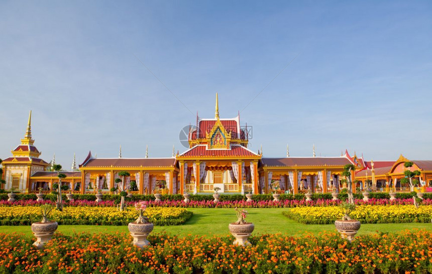 草暹罗泰国在Bangkok泰王国的皇家和圣殿盛大图片