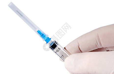 对待手握着白医疗套持注射器疫苗接种液体图片