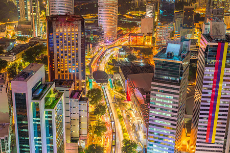马来西亚黄昏时的吉隆坡市中心天际线摩大楼区景观图片