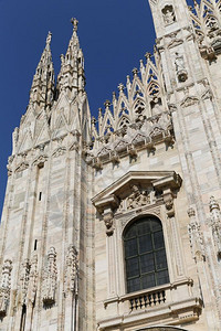 米兰大教堂或迪奥莫是的哥特堂高的艺术再生图片