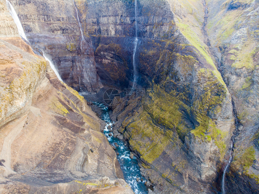 高地悬崖海佛斯冰岛自然弗瀑布景观全和冒险概念背历险图片