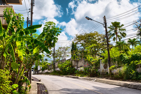 旅行天空泰国Krabi小城街道绿色图片
