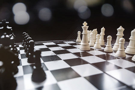 胜利商业概念中的棋游戏战略和竞争问题黑色的经济图片