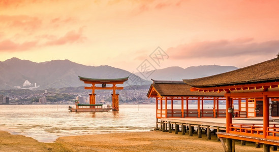 佛教徒宫岛日本著名的漂浮托里城门地点传统的背景图片