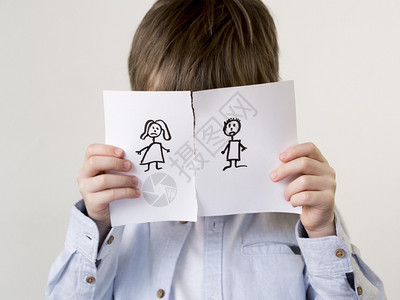 挫折有离散家庭图画的儿童离婚女兄弟高清图片素材