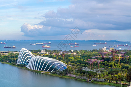 海滨天空蓝色的新加坡星际天线海湾区域亚洲码头图片