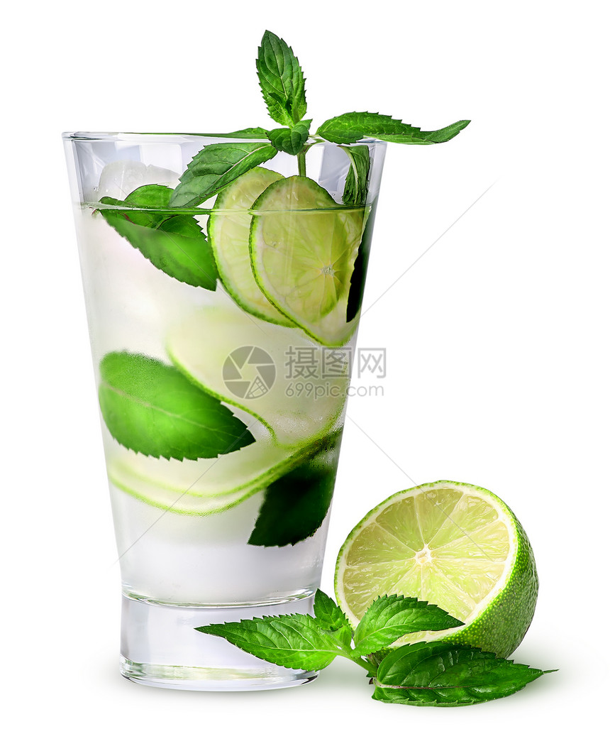 玻璃茶点在白色背景上隔离的柠檬酸和薄荷新鲜的图片