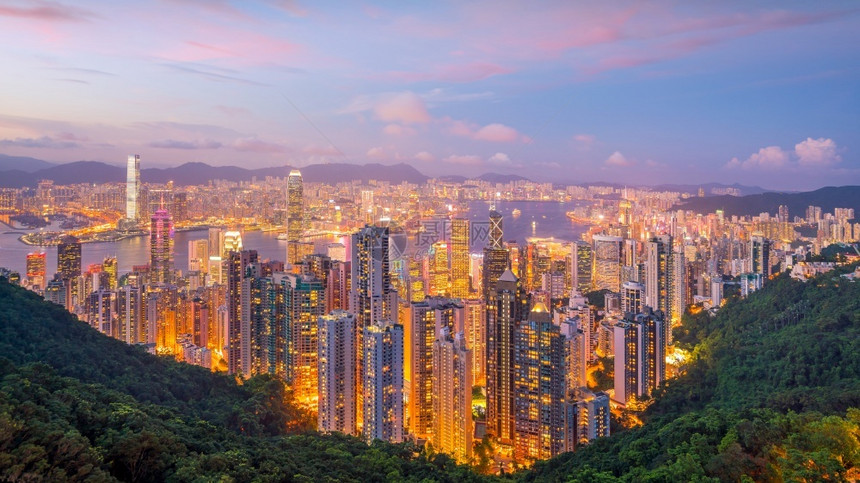 日落时维多利亚港和香天际的全景建造筑学人图片