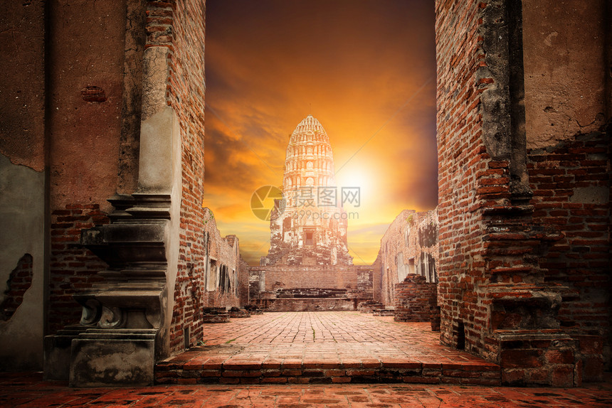 亚洲崇拜建造watratchaburana寺大城府最受欢迎的旅游目地泰国联合教科文组织世界遗产图片