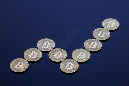 去中心化现金由蓝色背景上的硬币组成比特增长向上图加密货币过程的增长概念和虚拟业务的发展由硬币组成的比特增长向上图电子商务背景图片