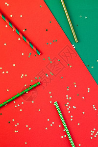 首手机端模板新年或圣诞节时装公寓提供最高视野的首观Xmas节日庆祝饮鸡尾酒会红绿纸金火花背景模板20年用于贺卡的文本设计天问候高架设计图片