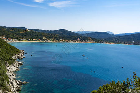 天空海岸美丽的希腊科孚岛AgGeorgiosPagon全景图希腊科孚岛贴水高清图片素材